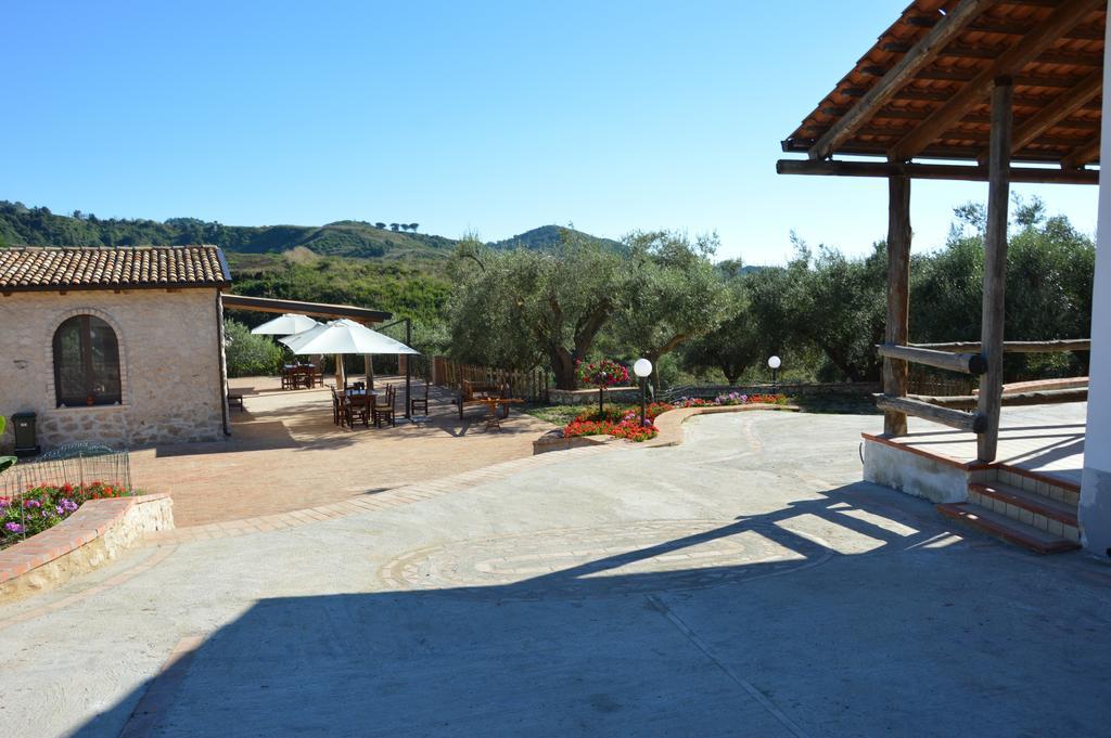 Azienda Agrituristica Carida Zaccanopoli Exterior foto
